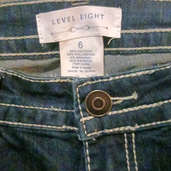 Level Eight embroidered capri jeans - Picture 6 of 6